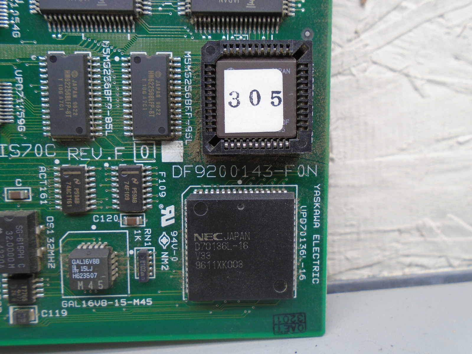 FUJI Yaskawa DF9200143-FON JZMMC-IS70C REV. F 0 PCB CARD R60