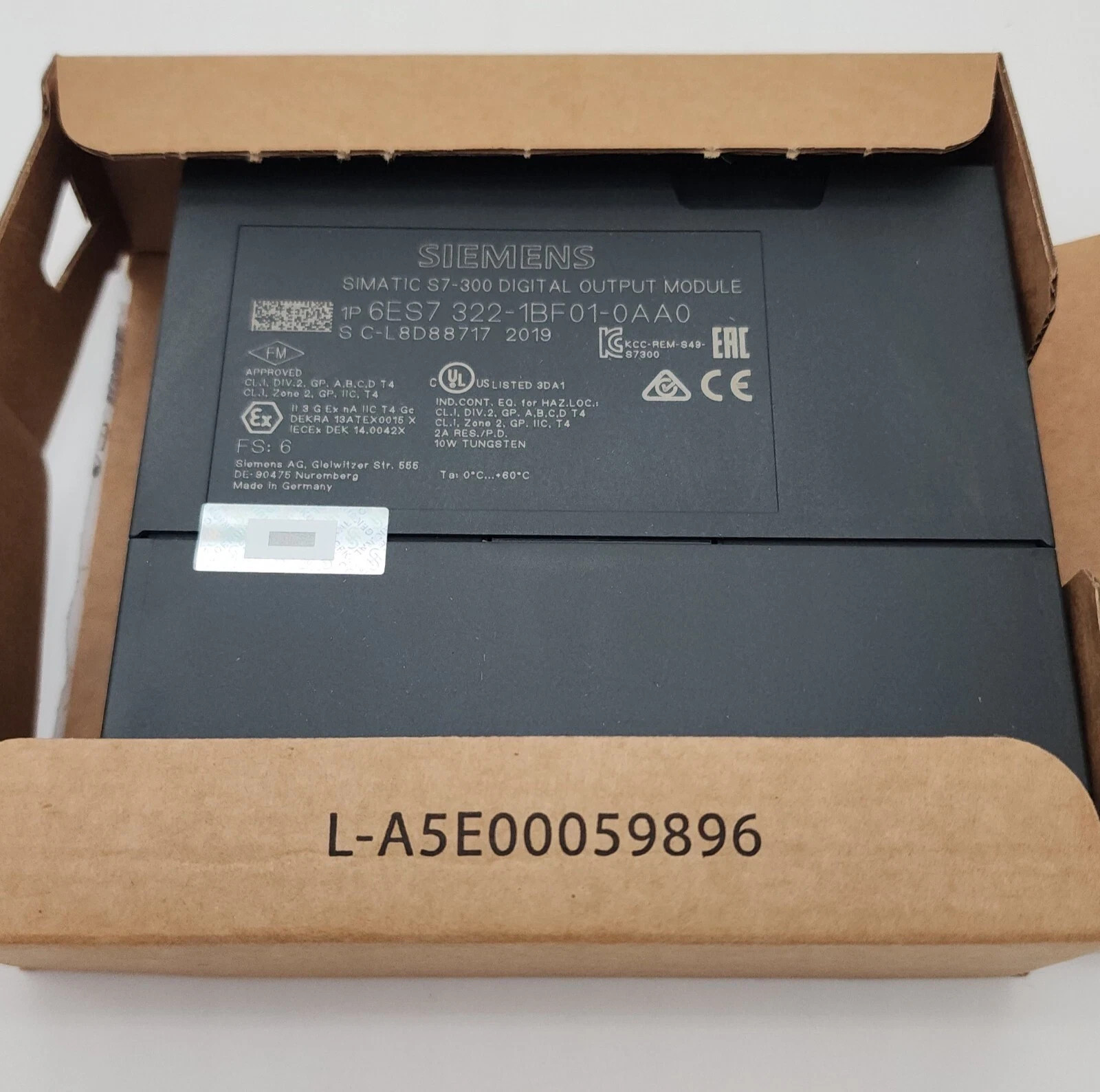 SIEMENS 6ES7322-1BF01-0AA0 Output Mod (FS:06) 6ES73221BF010AA0 *NDA AVAILABLE*