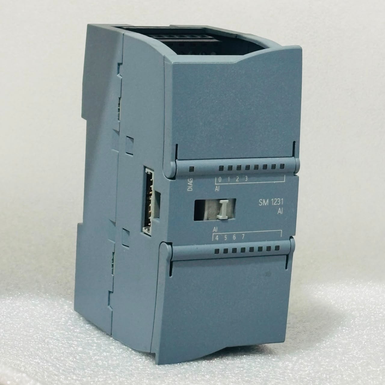 6ES7 231-4HF32-0XB0 | Siemens | SIMATIC S7-1200, Analog Input Module, Used