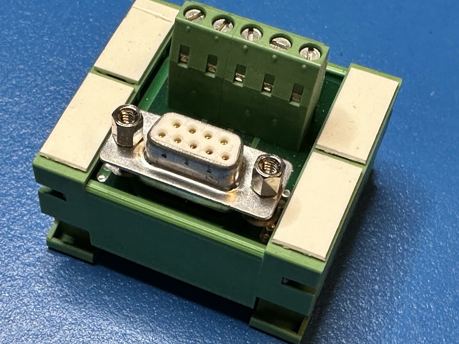 Phoenix Contact UM 45-D 9SUB/B DB9 D-Sub DIN Rail Breakout Interface 2962722