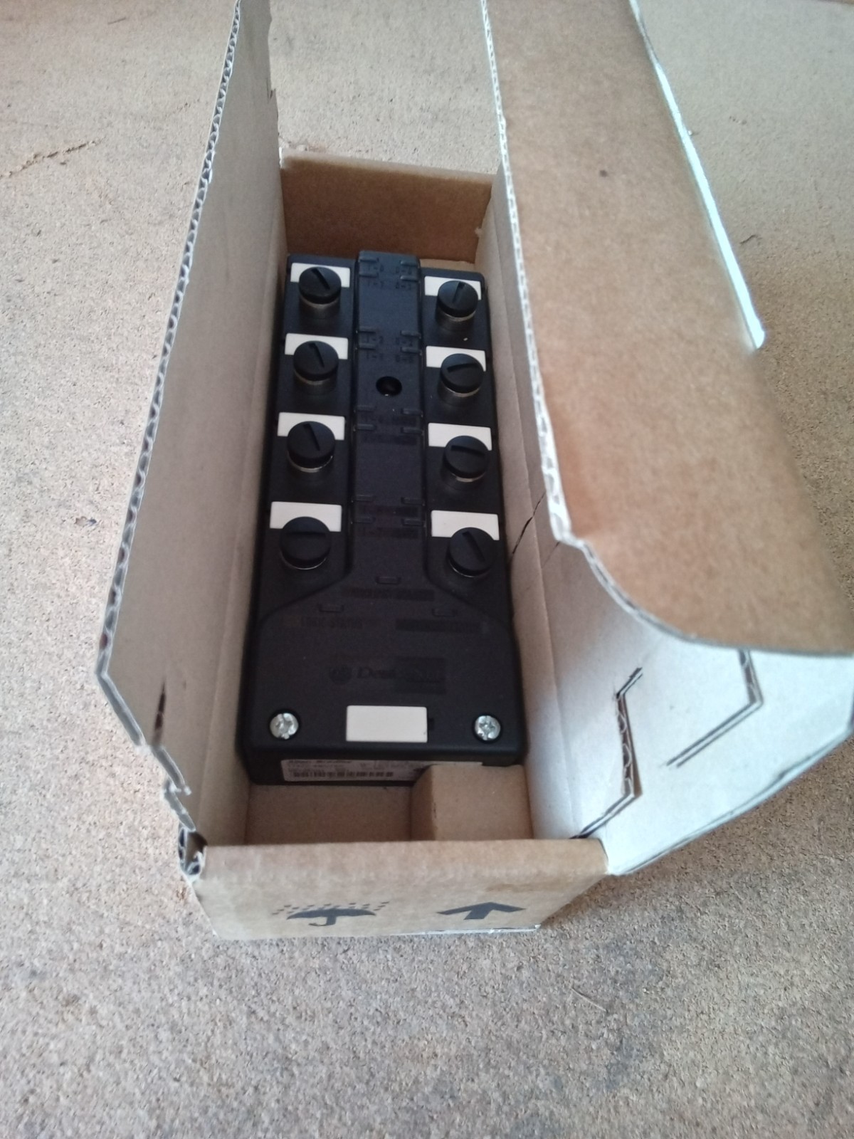 Allen Bradley 1792D-8BVT8D Series B