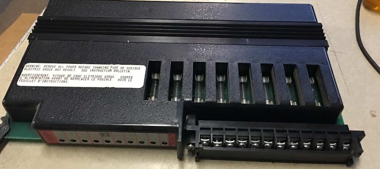 Square D Sy/Max Output Module HOM-241 Series B