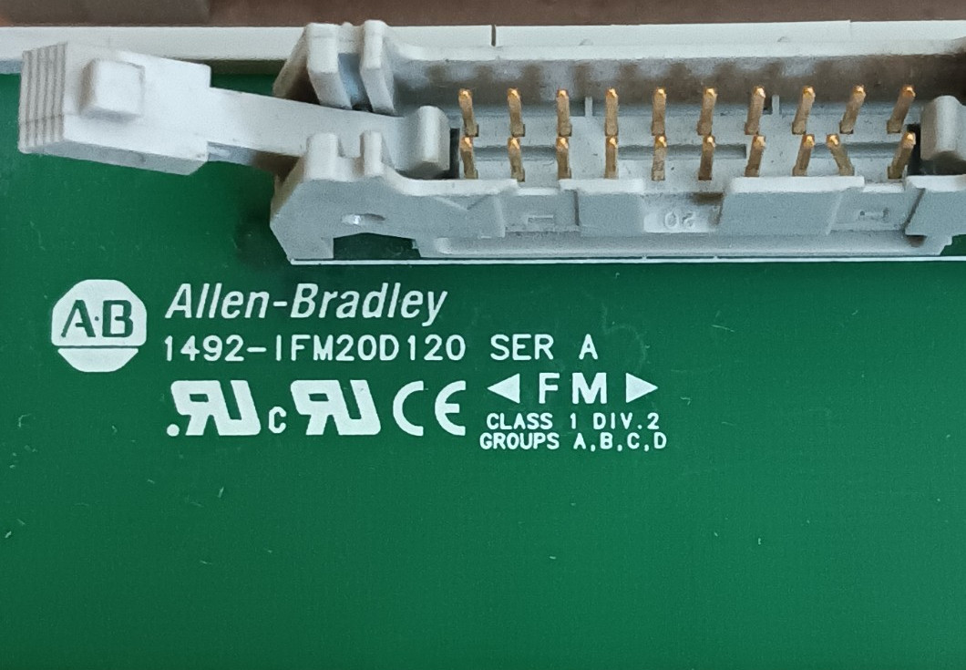 ALLEN BRADLEY 1492-IFM20D120 Digital Interface Module Ser.A Lot Of 5