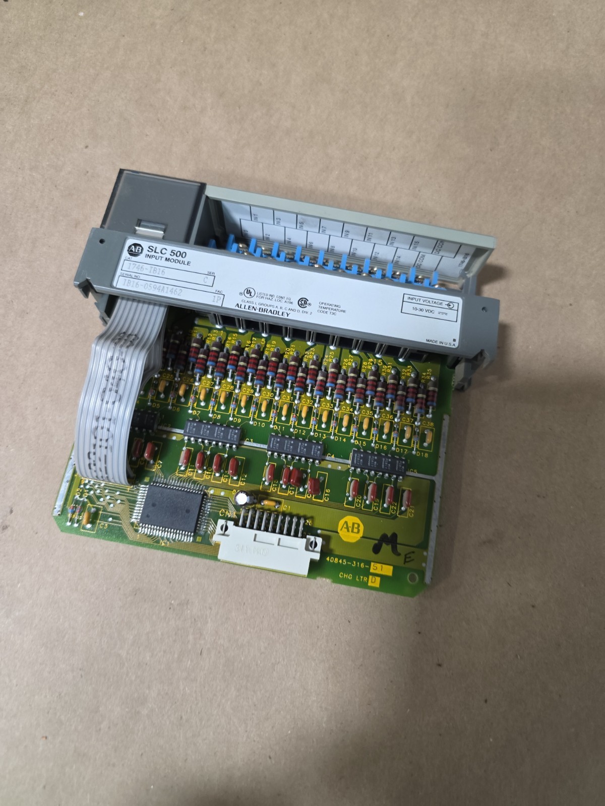 ALLEN-BRADLEY 1746-IB16 SERIES C SLC 500 INPUT MODULE