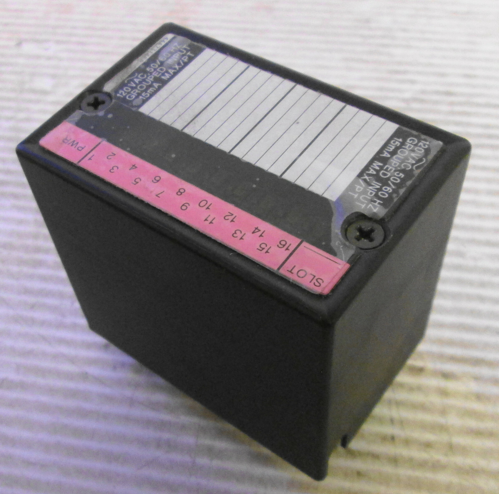 GE Fanuc IC670MDL240J Input Module 120VAC 50/60Hz 16PT