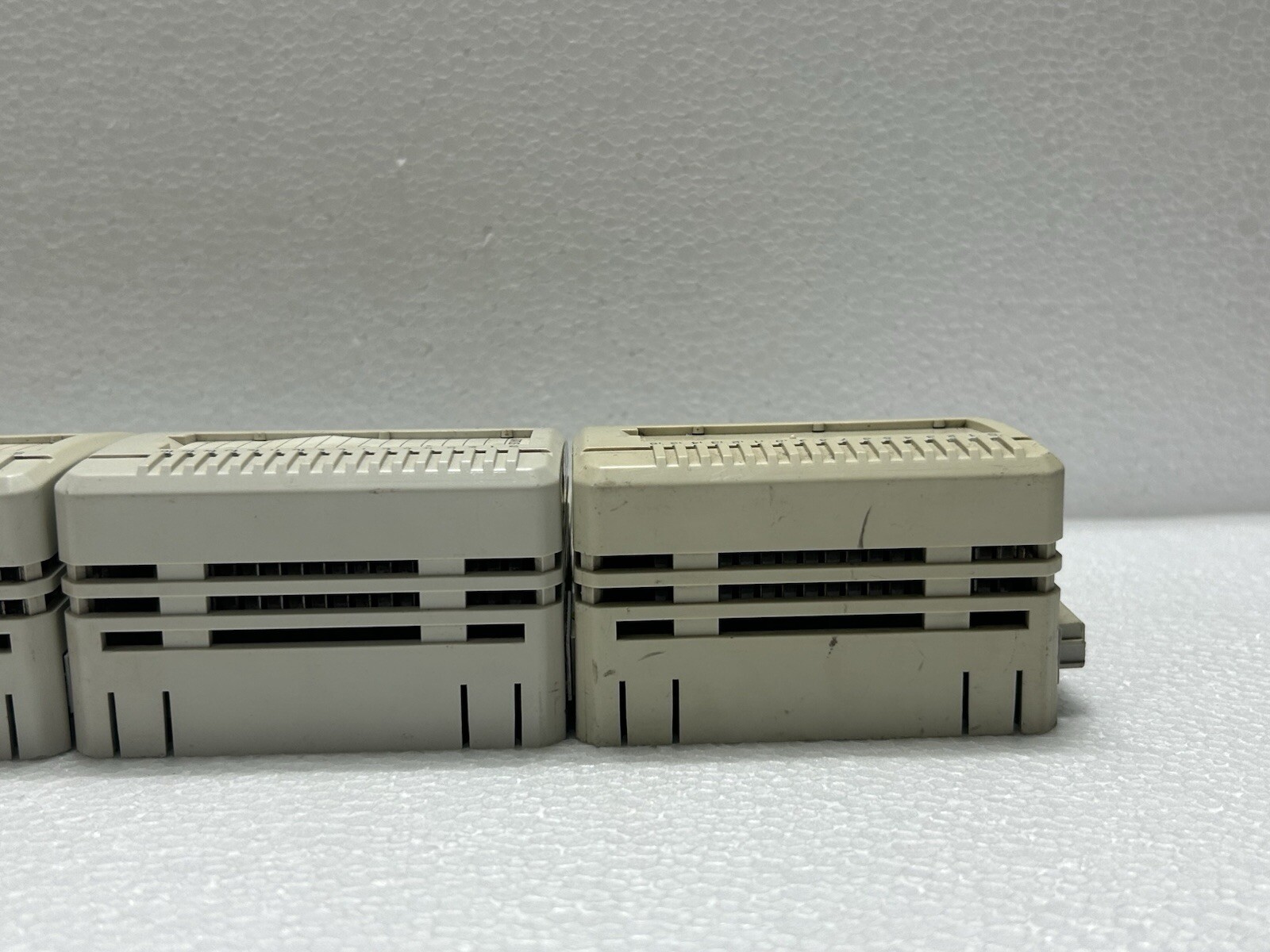 LOT OF 5PCS 3BSE020510R1 DO801 I/O OUTPUT MODULE DIGITAL 16 CHANNEL 0.5 AMP 24 V