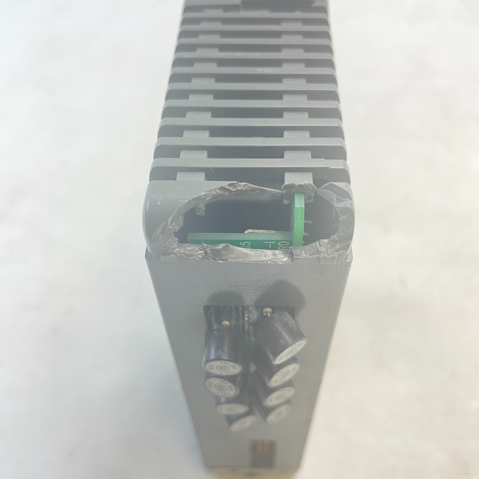 FACTS ENGINEERING F4-08TRS-2 RELAY OUTPUT MODULE