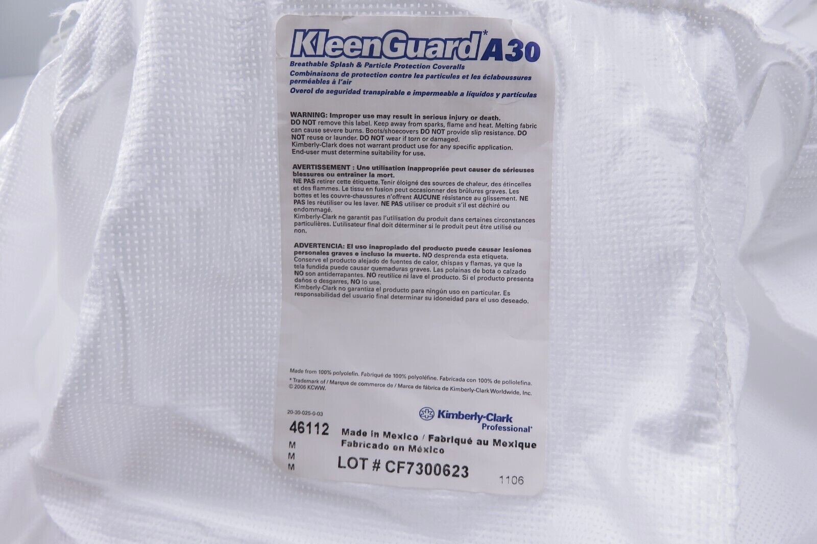 Lot of 25 KleenGuard A30 Particle Protect White Coveralls Size: M