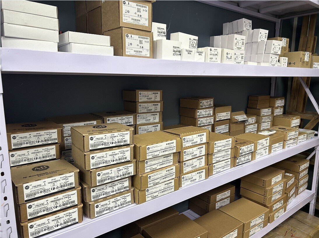 Brand New AB 1769-OA8 CompactLogix PLC Output Module 1769OA8