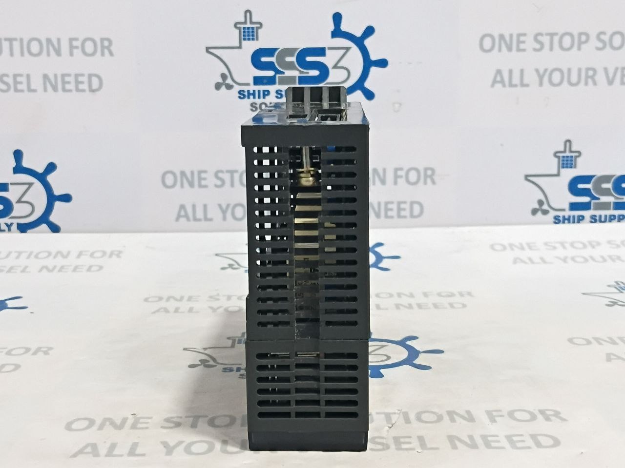Mitsubishi A1SY10 Output Module DC24V 2A AC240V 2A