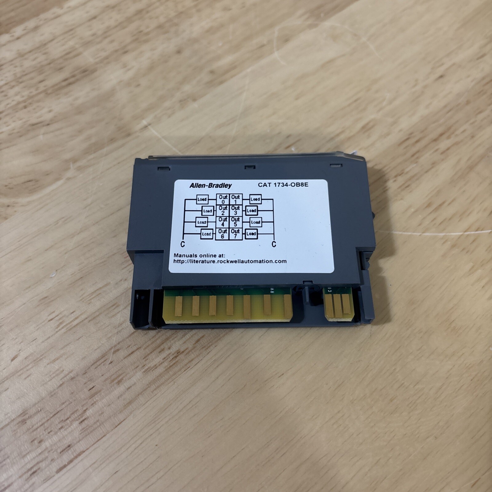 ALLEN BRADLEY 1734-OB8E Ser. C F/W 3.022 / 1734OB8E (USED TESTED CLEANED)