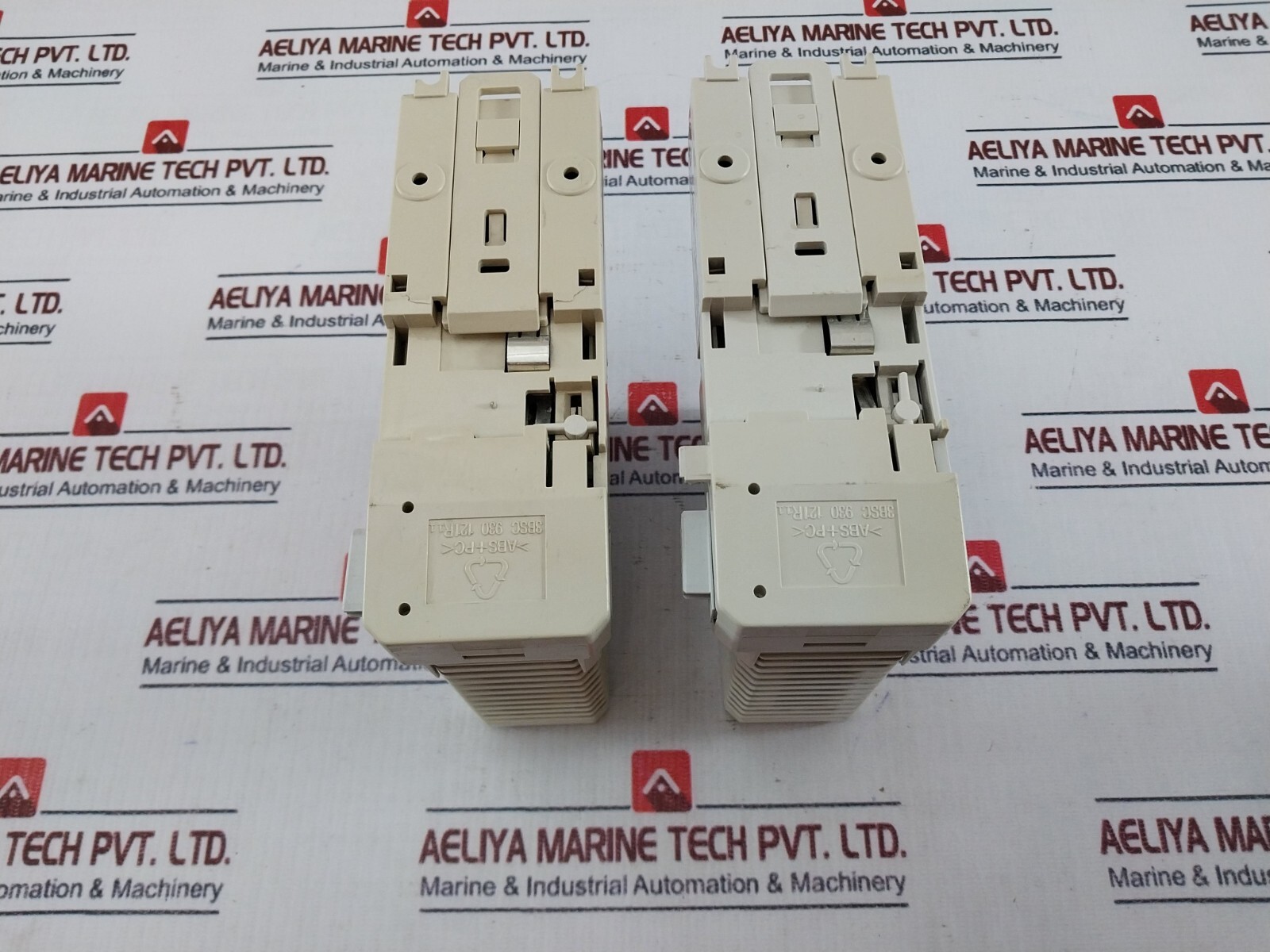 ABB DO810 3BSE008510R1 Digital Output 24V TU810V1 3BSE013230R1 Termination Unit