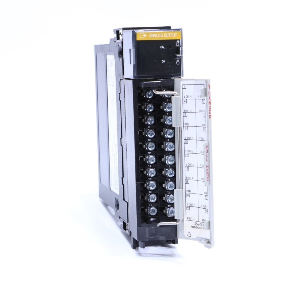 * ALLEN BRADLEY 1756-OF8 A FW 1.5 10V 4-20mA 8 POINT OUTPUT