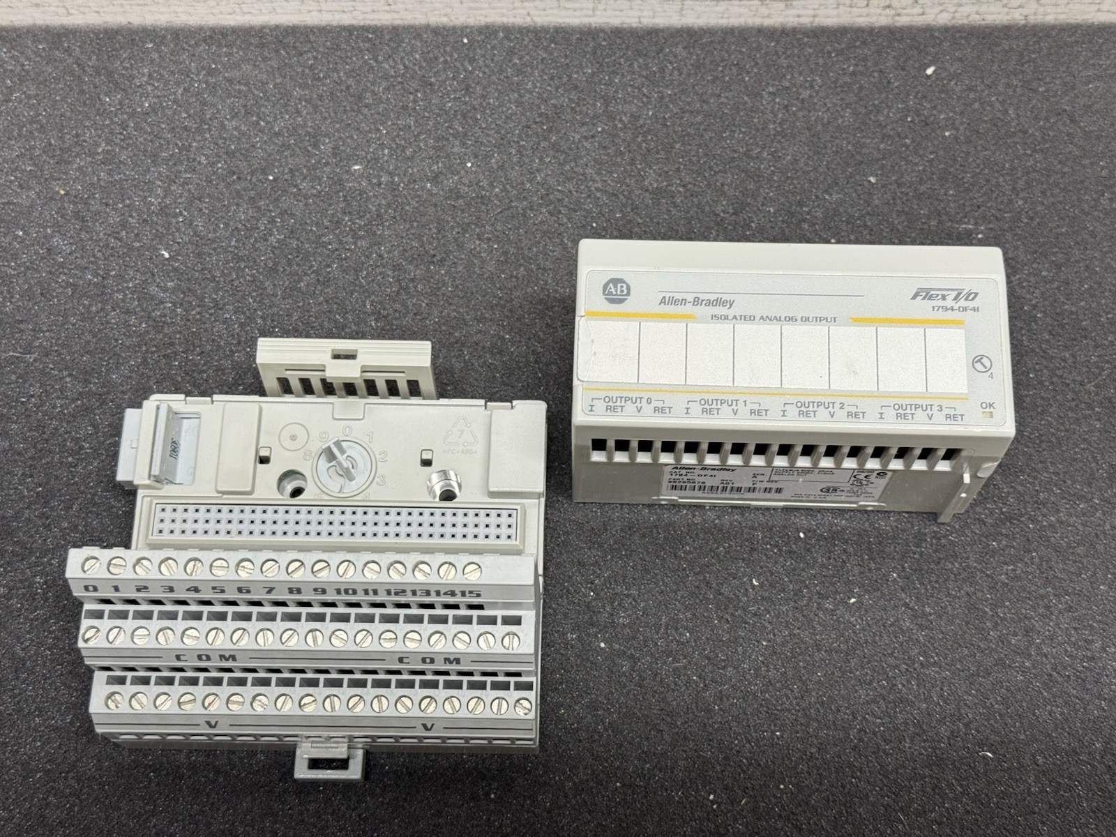 Allen Bradley 1794-OF41 Flex I/O Analog Output & 1794-TB3 Terminal Block Nice