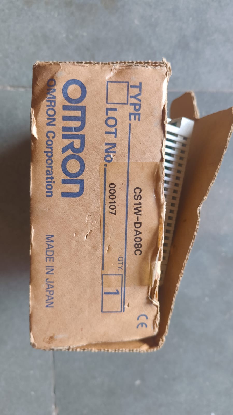 NEW OMRON CS1W-DA08C 8-POINTS ANALOG OUTPUT UNIT FREE FAST SHIPPING