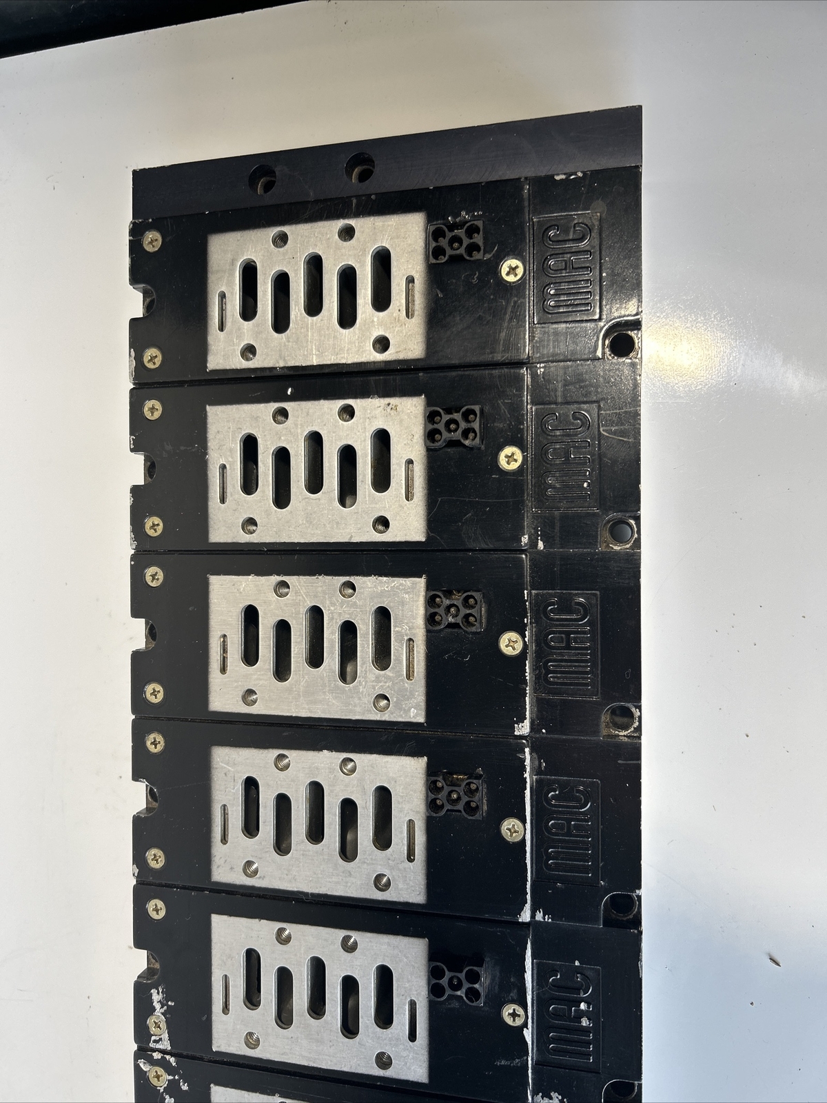 1799-MAC01 Allen Bradley with Qty 8 MAC MM-P2A-263-M00-B