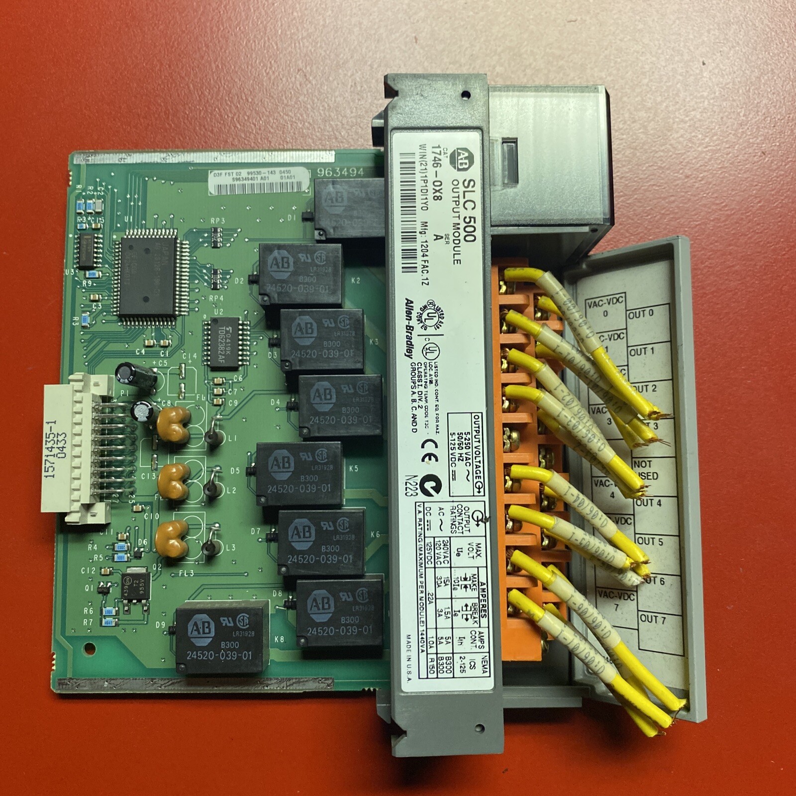 1746-OX8 Allen Bradley SLC 500 1746-0X8 1746OX8 SER A