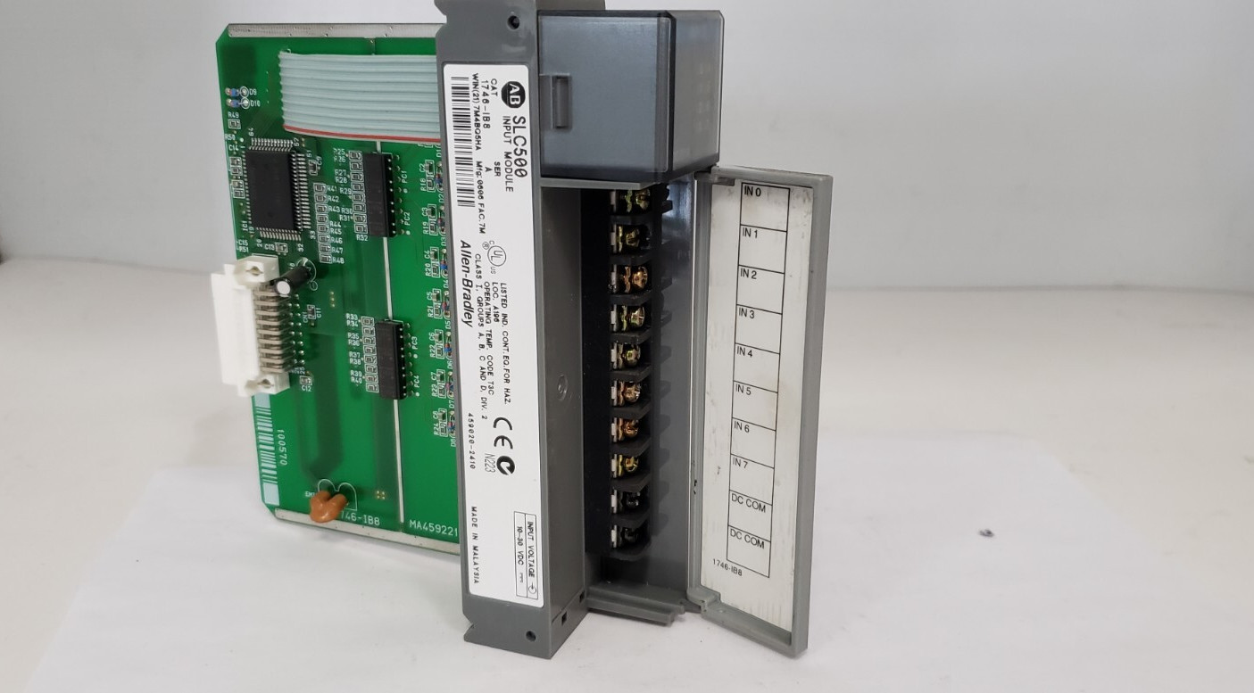ALLEN BRADLEY 1746-IB8 SLC500 INPUT MODULE, SER. A, 10-30VDC