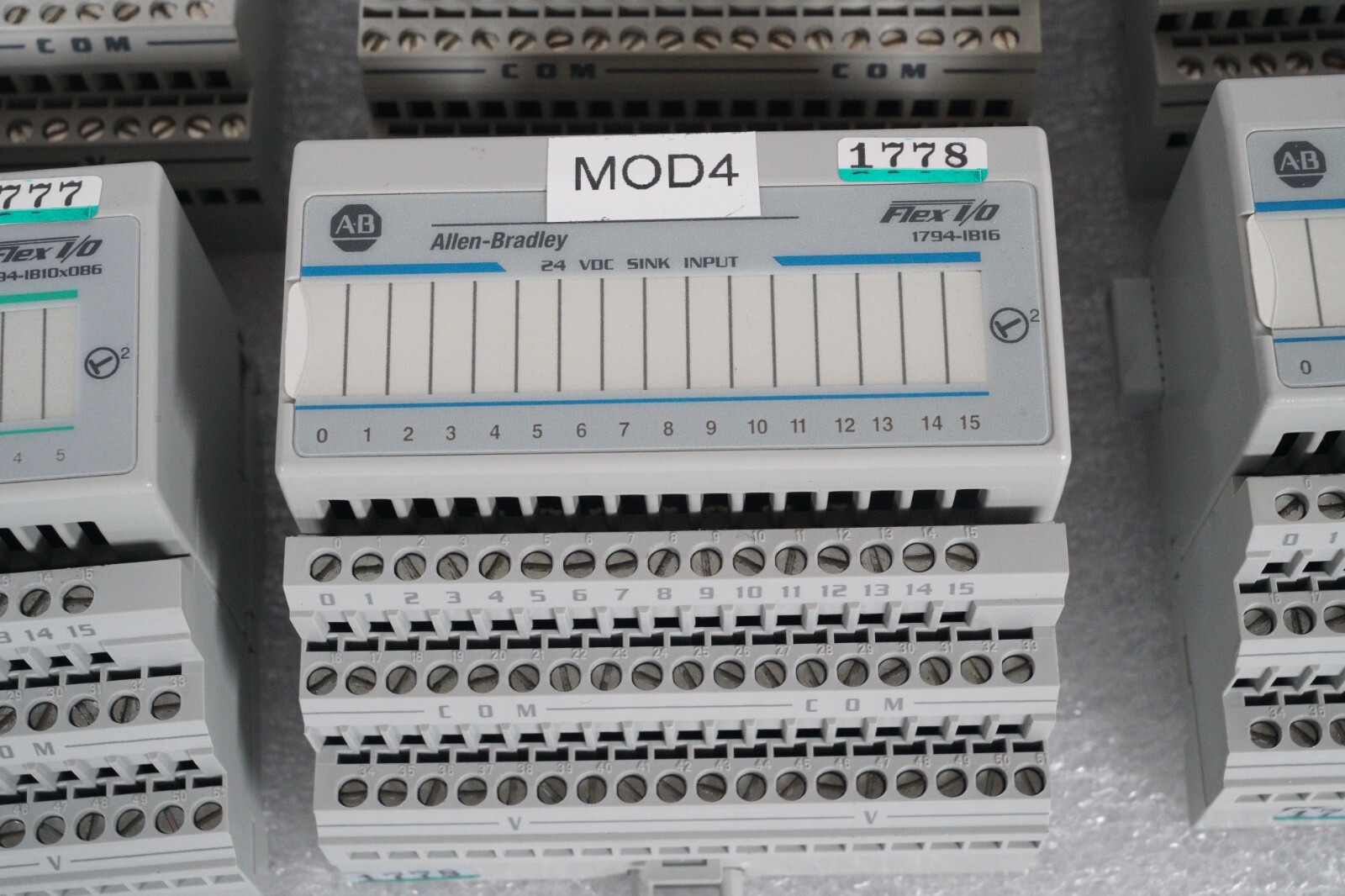 Allen Bradley 1794-IE8 Ser. B Flex I/O Analog Input Module W 1794-TB3