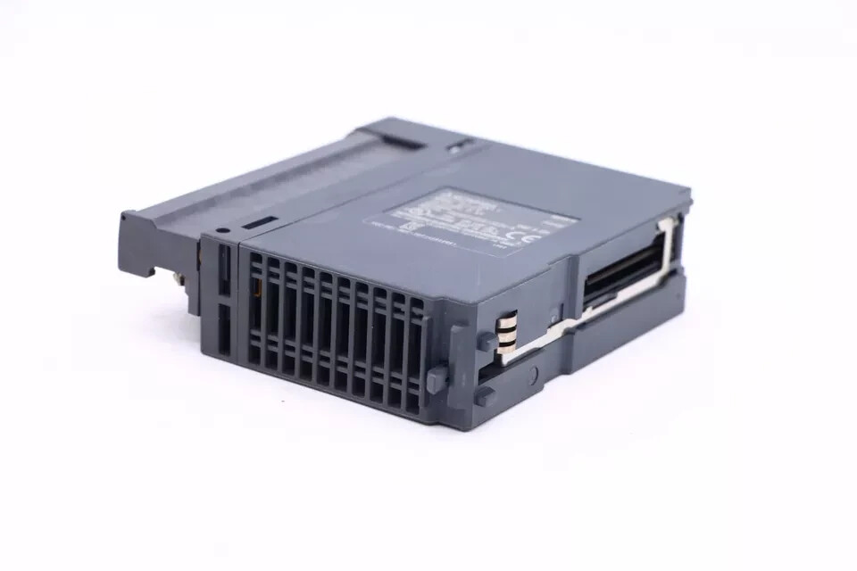 MITSUBISHI QY80 DIGITAL OUTPUT MODULE PLC Q Series