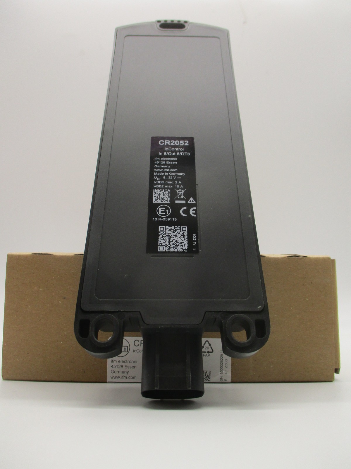 IFM ioControl/In 8/Out 8/DT6, I/O Module for Mobile Machines, CR2052