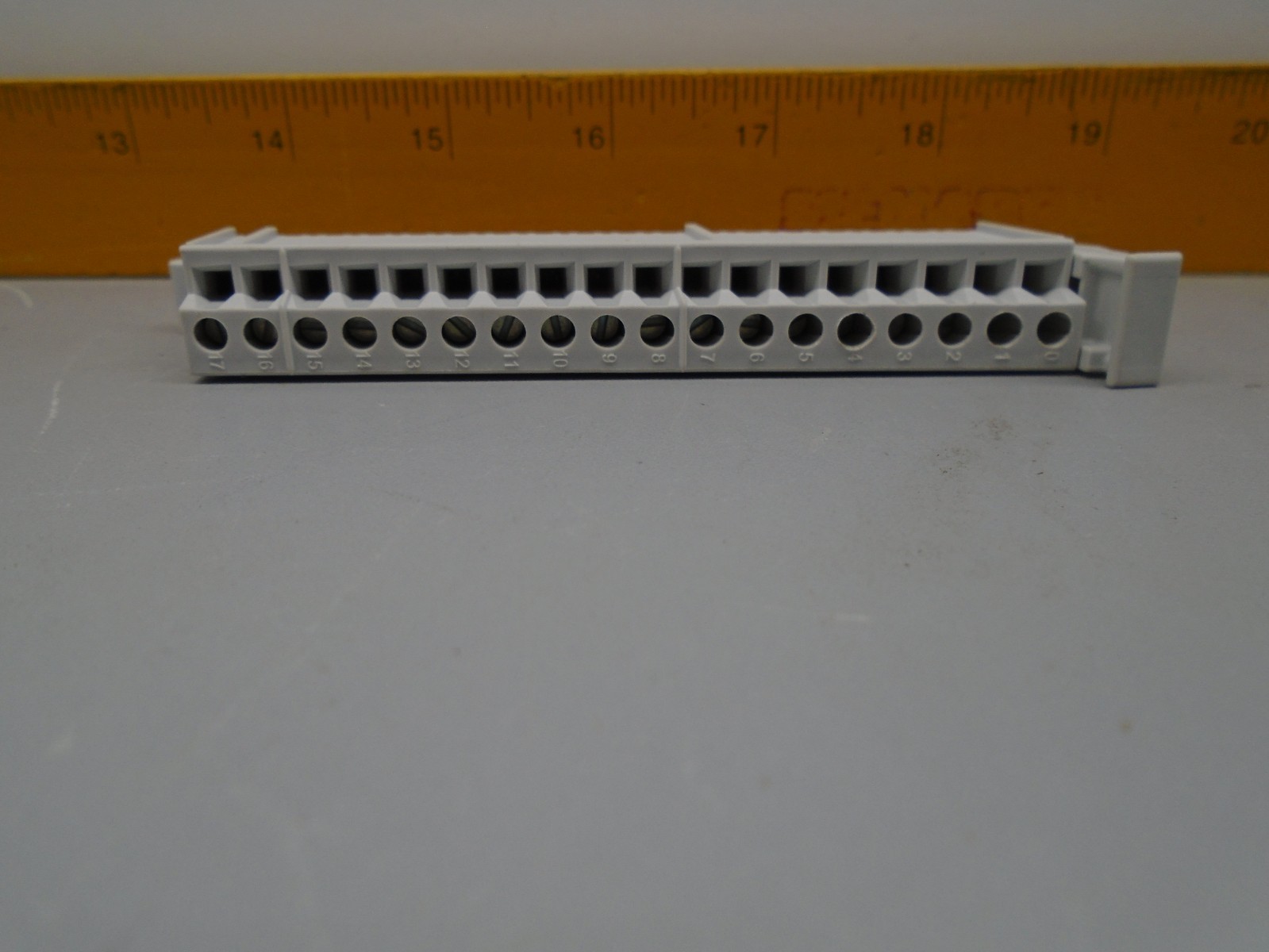 Allen Bradley 5069-RTB18-SCREW Allen Bradley Compact 5000 Terminal Strip N104