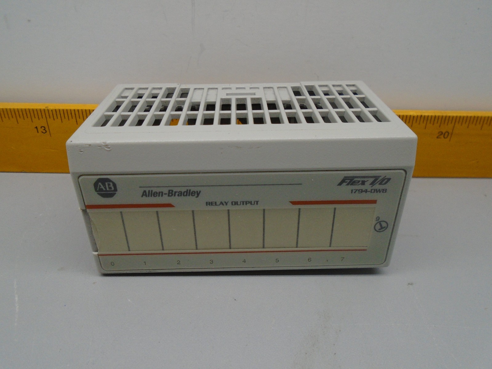 Allen Bradley 1794-OW8 Flexlogix Relay Output 1794-0W8 W112