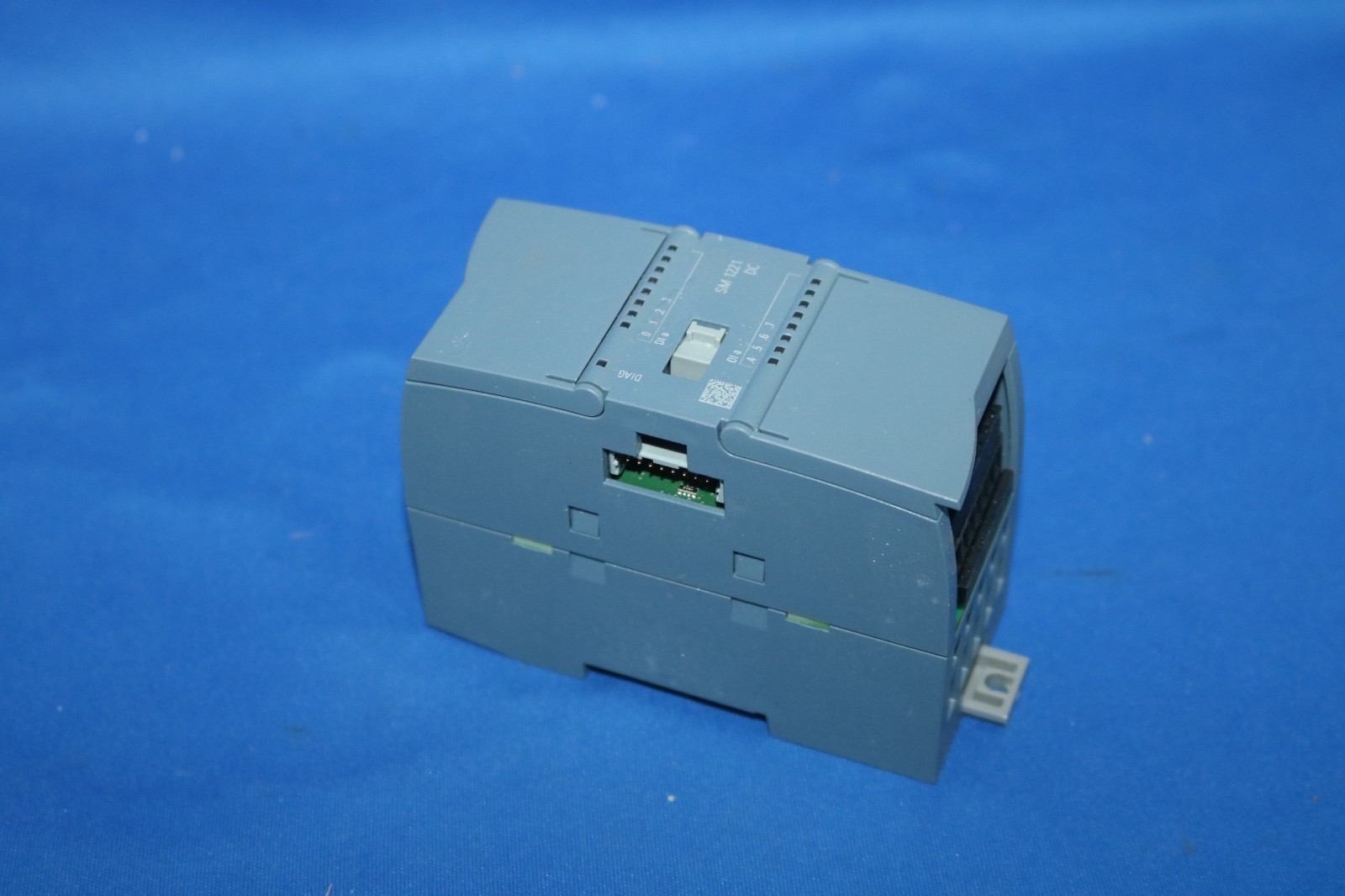 Siemens Simatic SM1221 6ES7 221-1BF32-0XB0 8x digital output 6ES7221-1BF32-0XB0