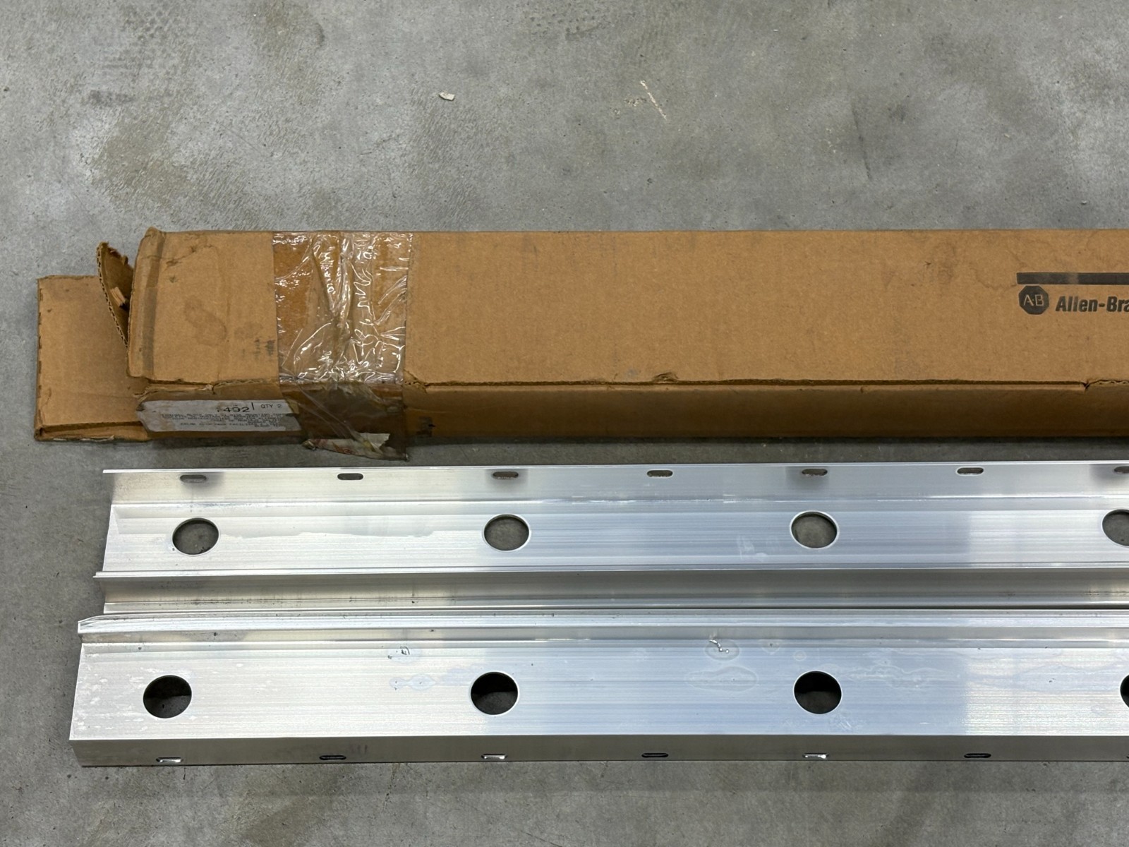 (2) ALLEN BRADLEY 1492-DR6 RAISED ALUMINUM DIN RAIL 35mm x 7.5mm x 57.4mm x 1m