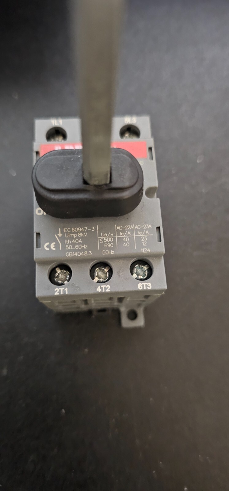 ABB OT40F3 Disconnect Switch 3 Phase 40A 600V 50 Hz DIN Rail Panel Mount