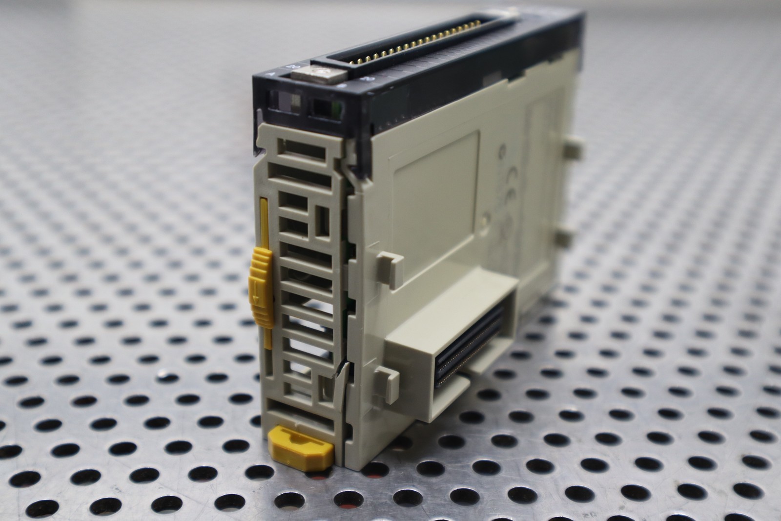 Omron CJ1W-ID231 DC24V 4.1mA Input Module Used With Warranty