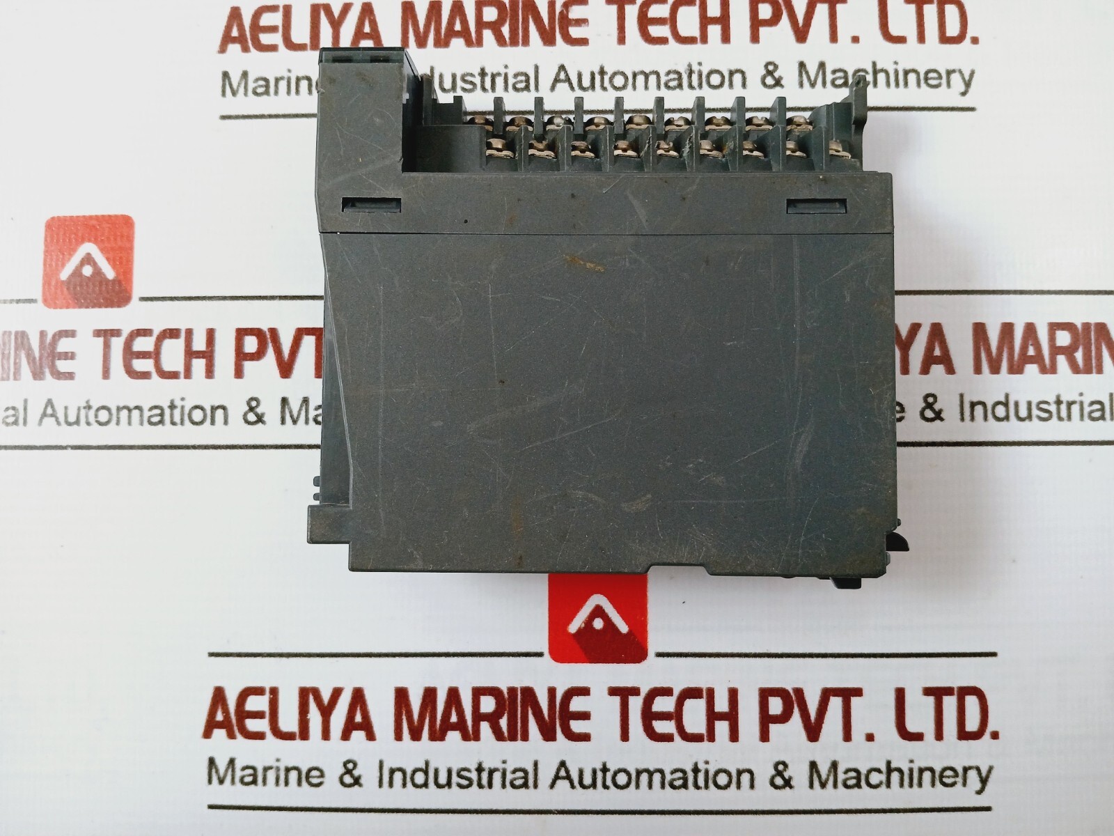 Mitsubishi Electric QY10 PLC Q Series Output module 24VDC 2A KCC-REI-MEK-TD914A5