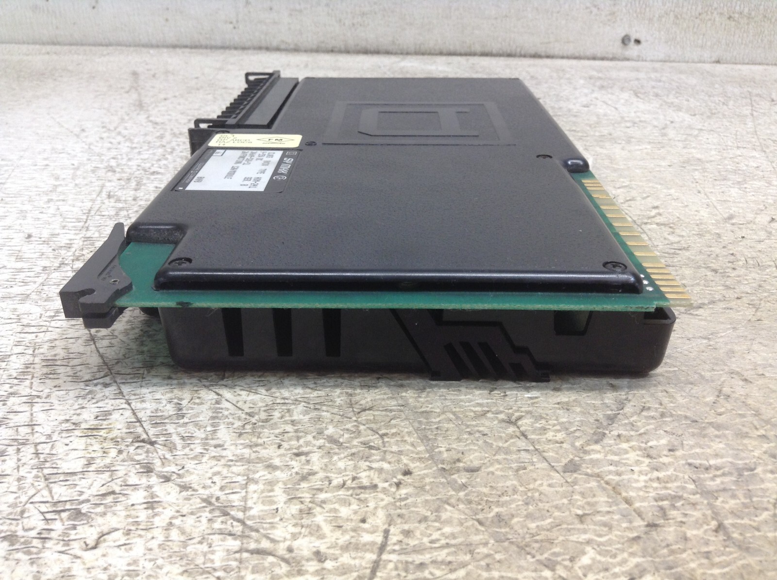 Square D Sy/Max 8030 HOM-241 Output Module 120 VAC Ser. B H0M-241 SyMax (OK)