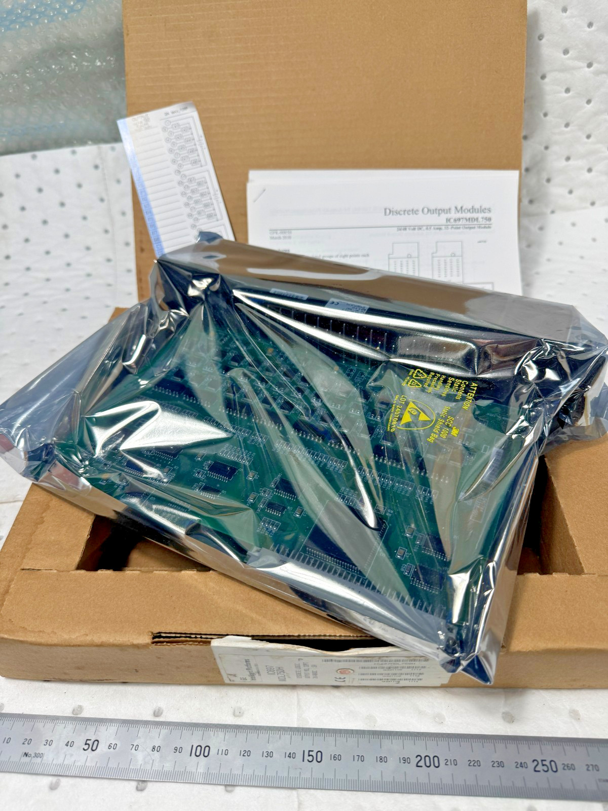 GE Fanuc IC697MDL750H 32-Point Descrete Logic Output Module 24/48 VDC .5A