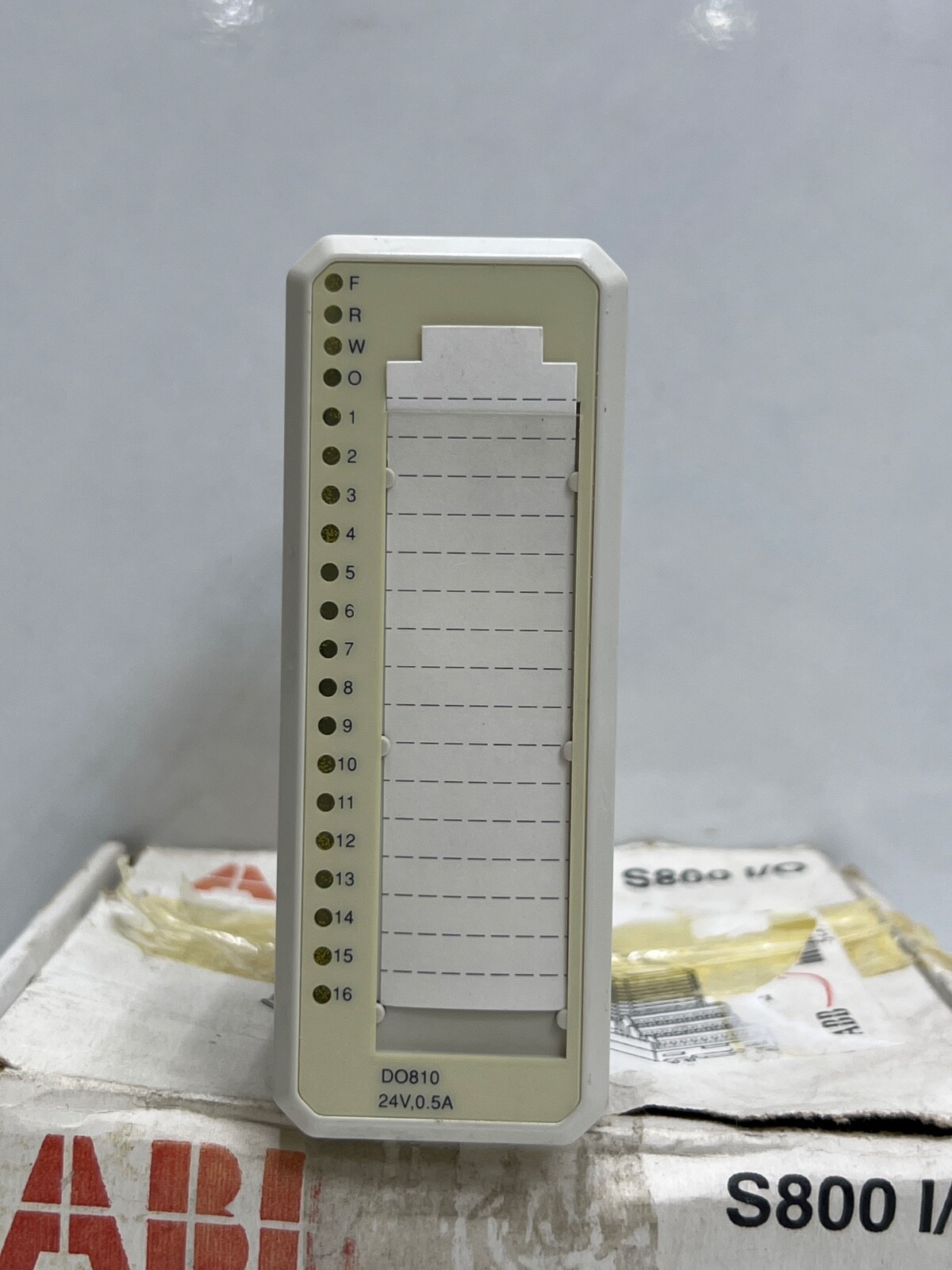 ABB 3BSE008510R1 DO810 Digital Output Module