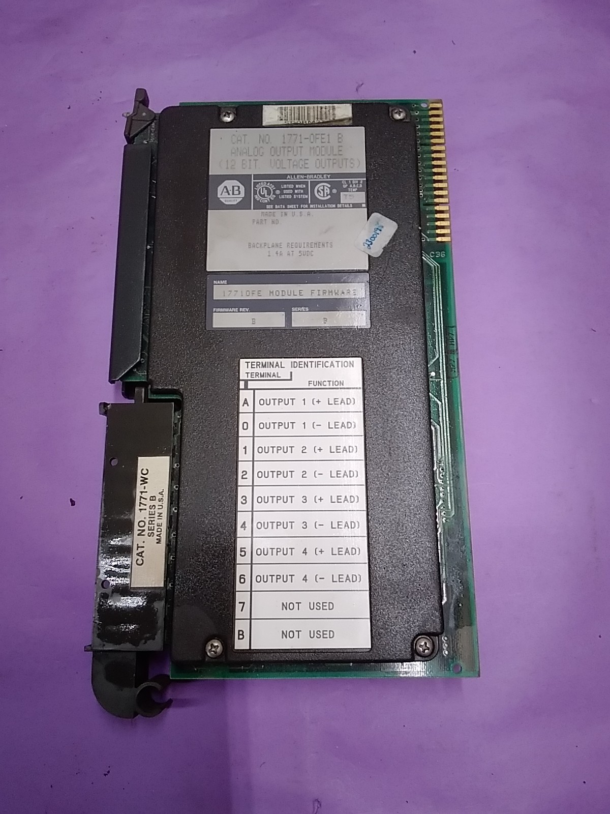 1771-OFE1 B Allen Bradley ANALOG Output Module