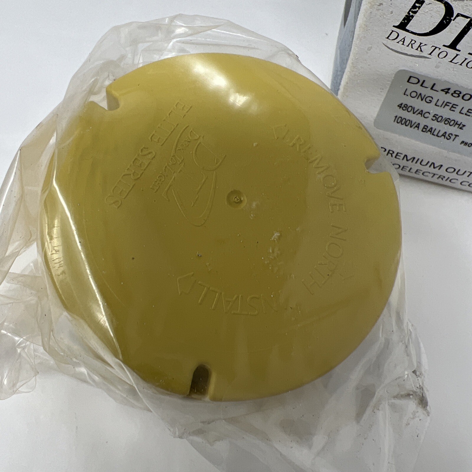 Dark to Light (DTL) DLL480 1.5CUL – 480VAC 50/60Hz – 1000VA Ballast