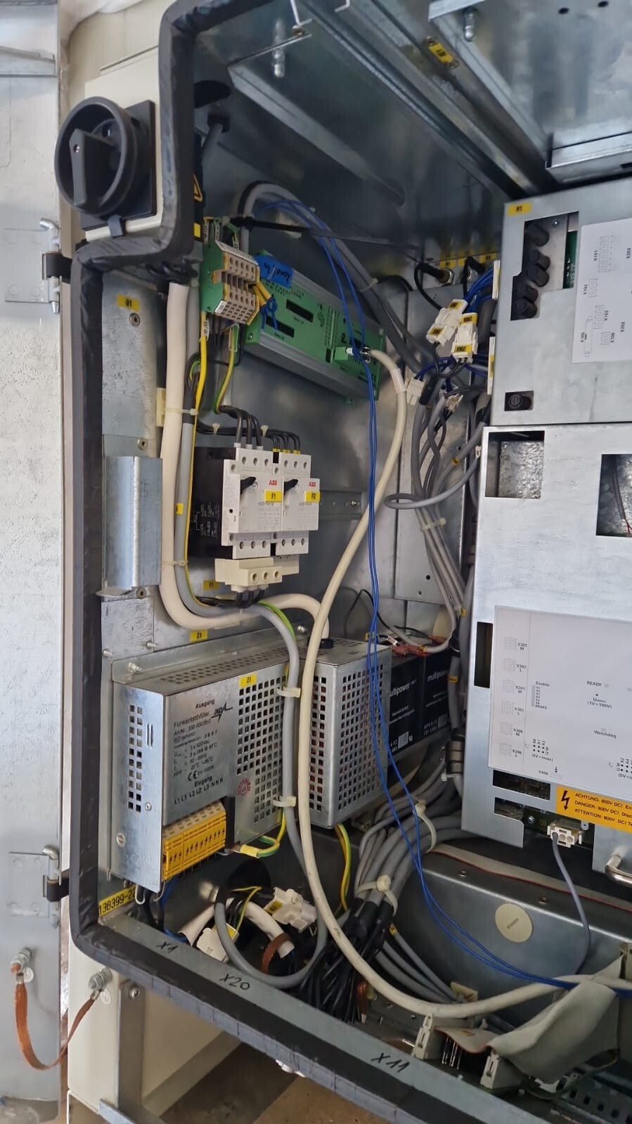 KUKA KR 30/2 with control unit KUKA PM6-600 + control panel KUKA KR C1 + Siemens + cable