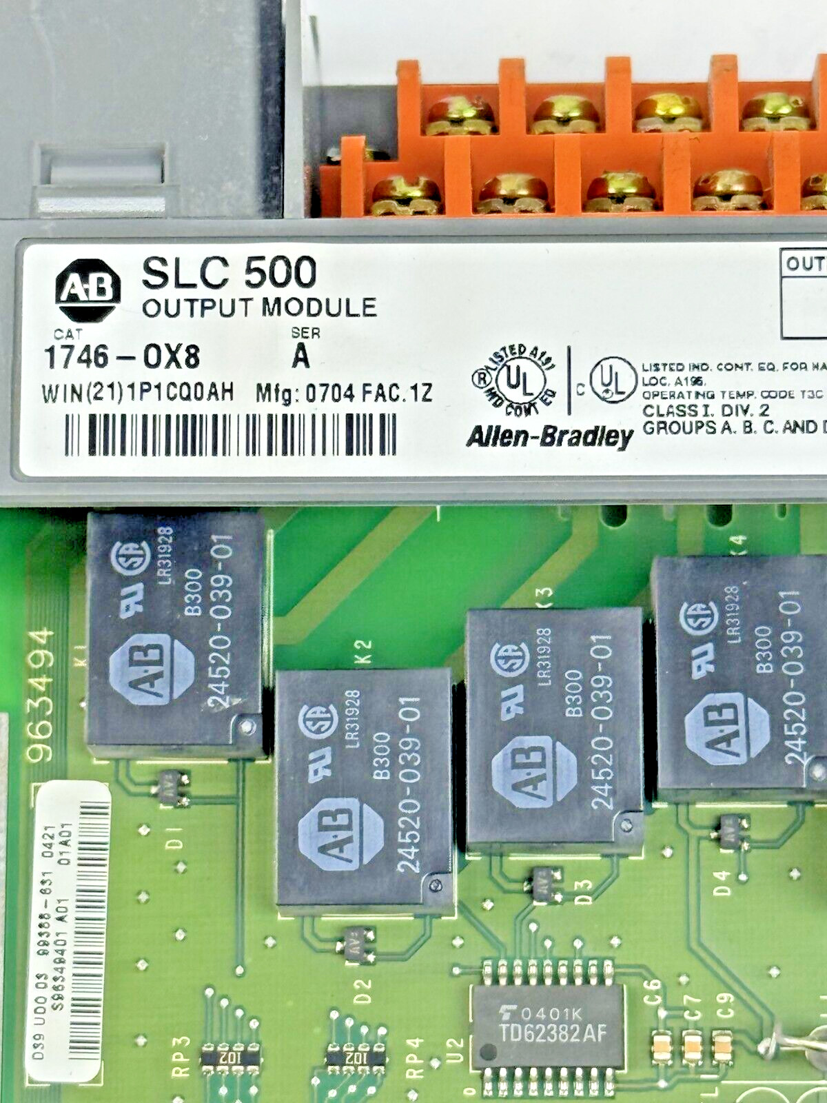 ALLEN-BRADLEY – 1746-OX8 SER A – SLC OUTPUT MODULE – 1746-0X8 **NO DOOR