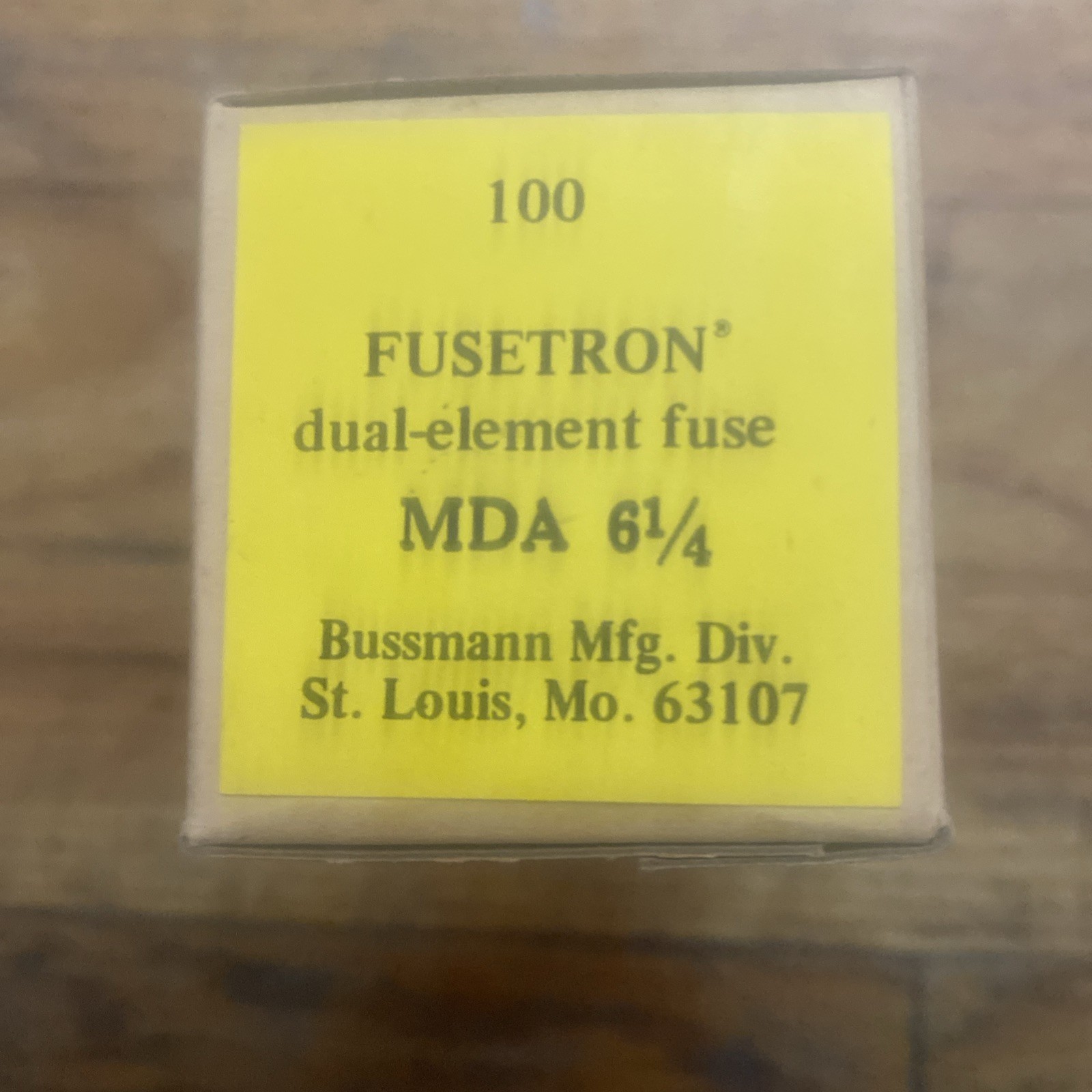 Buss Fuse Box Of 100 MDA- 61/4. MDA-6 1/4 Bussmann Ceramic