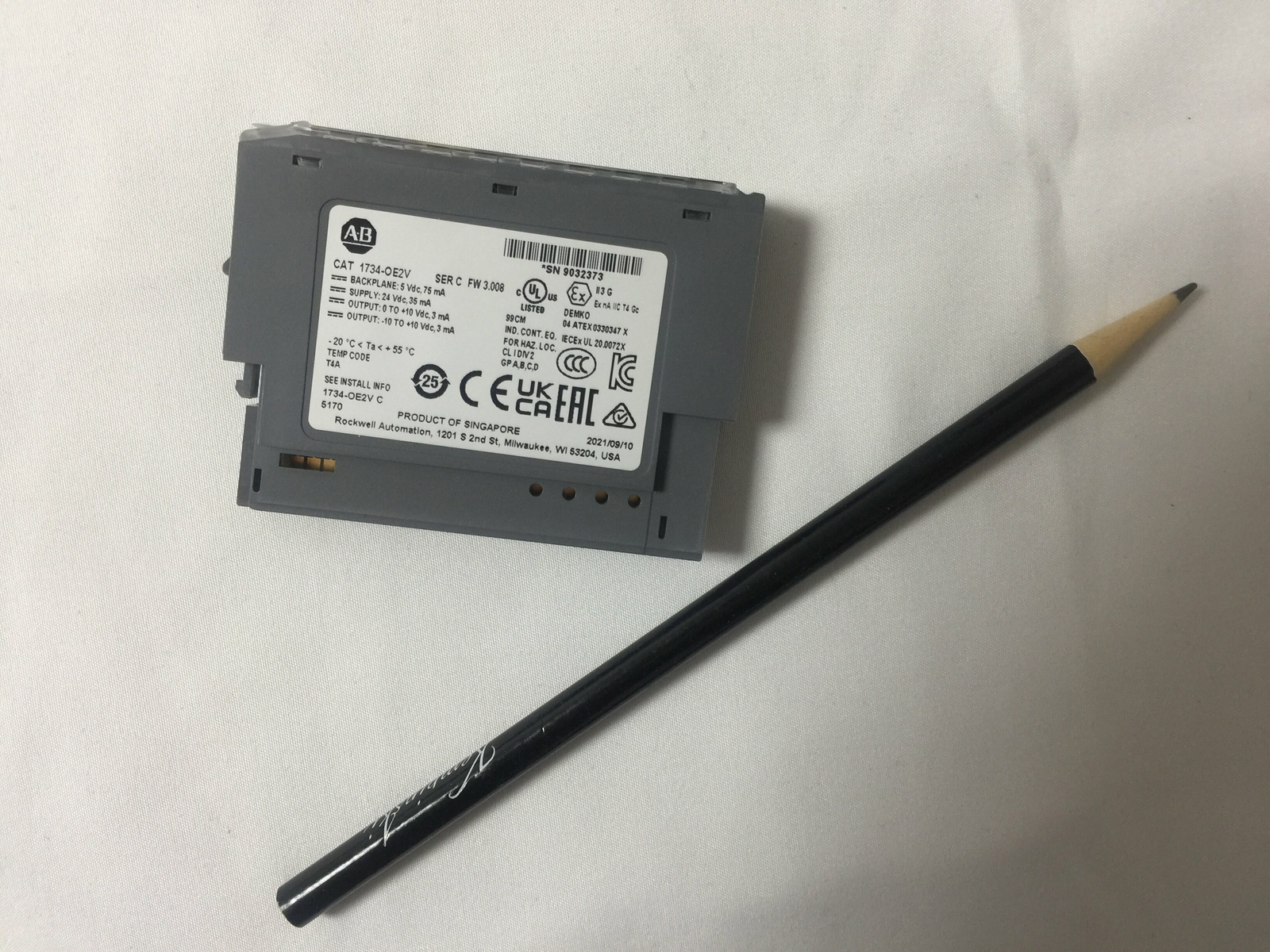 1734-OE2V Allen-Bradley 1734OE2V Point I/O 2 Point Analog Output Module