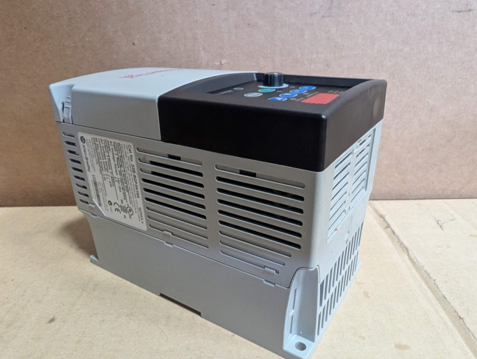 Allen Bradley 22B-B2P3N104 Series A .5 HP 240V 3PH Powerflex 40 Used