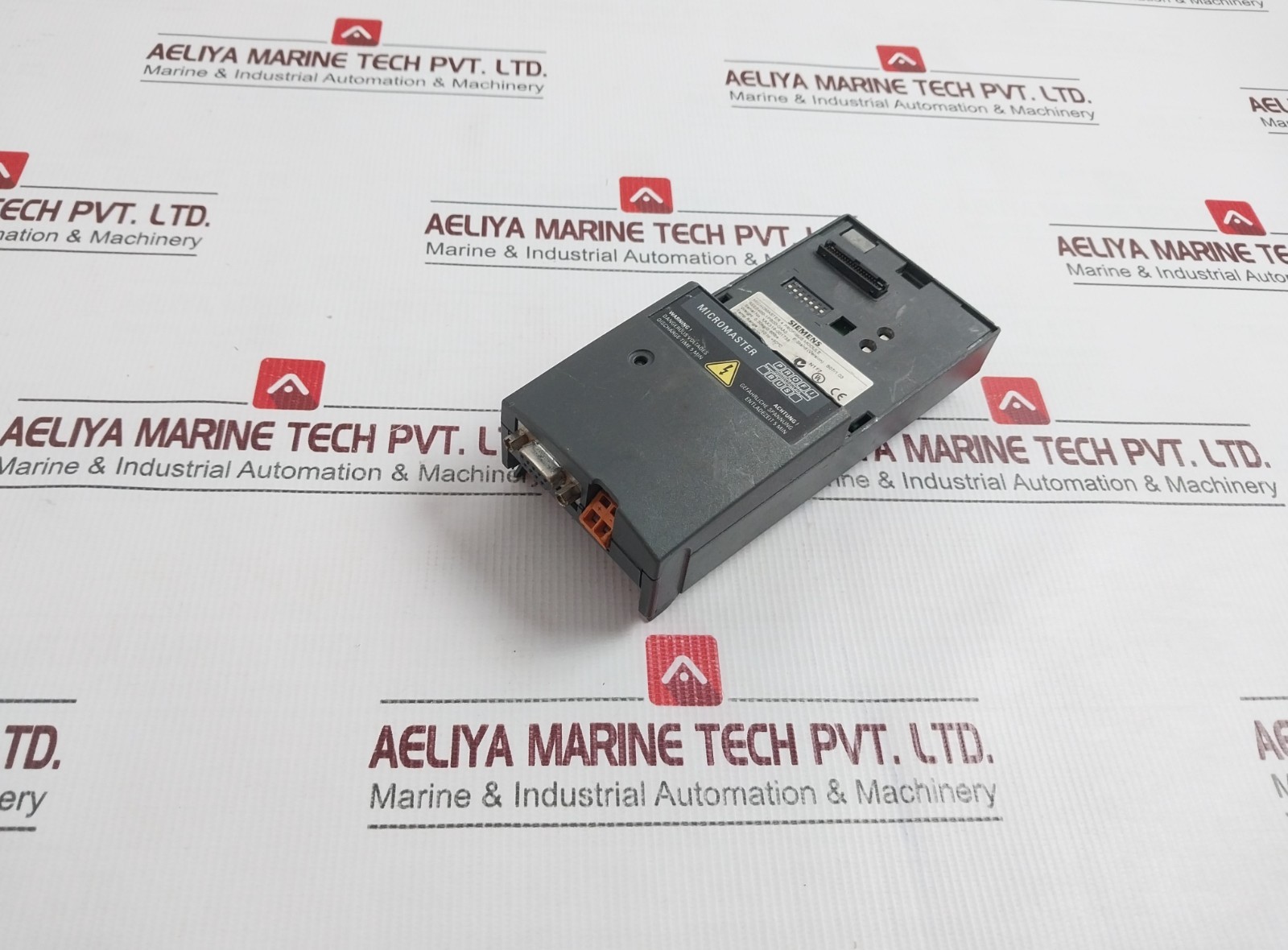 SIEMENS 6SE6400-1PB00-0AA0 Micromaster 4 Profibus Module