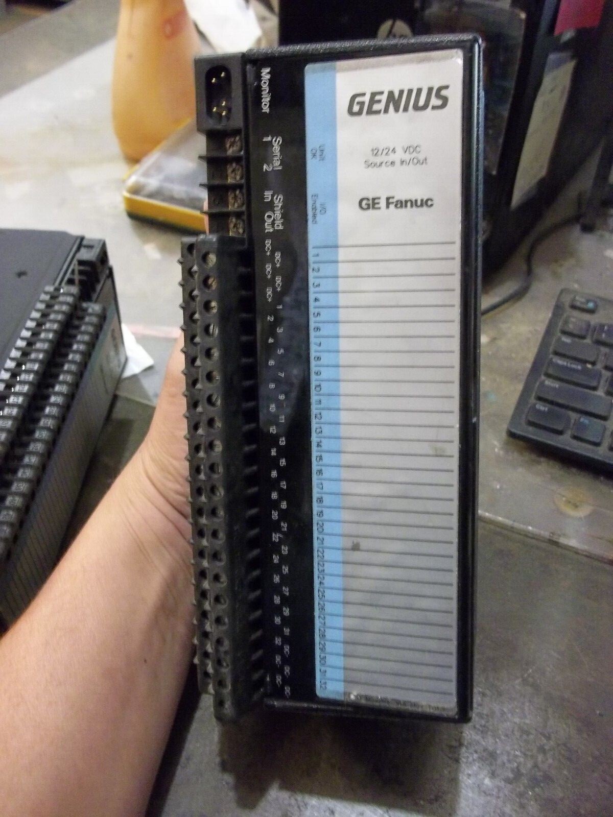 GE FANUC IC660TBD024A GENIUS SOURCE INPUT OUTPUT MODULE PLC 12-24 VDC (802)