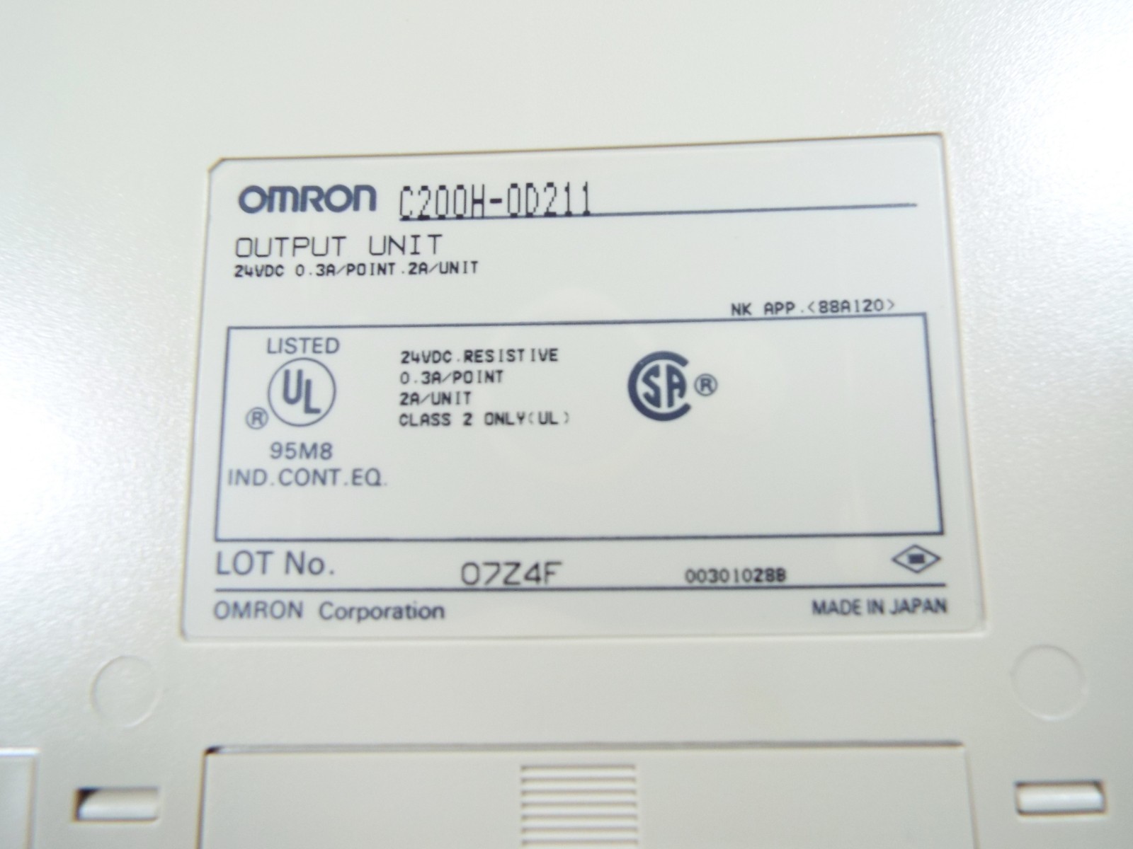 OMRON C200H-0D211 SYSMAC C200 I/O MODULES 12 PT-TRAN 24V 0.3A OUTPUT MODULE NEW