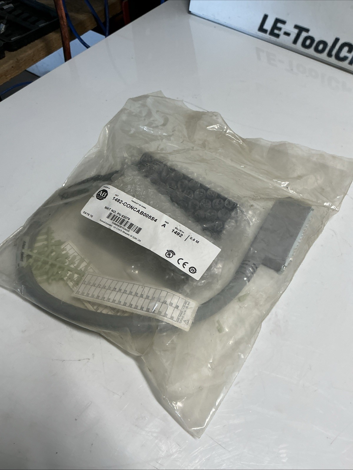 Allen Bradley 1492-CONCAB005S4 SER A Interface Cable H-544