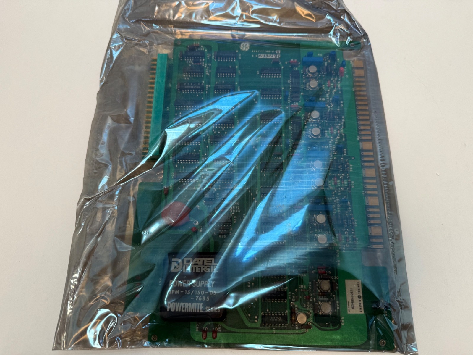 GE IC600BF942B Output Module Series Six IC600 BF 942 B