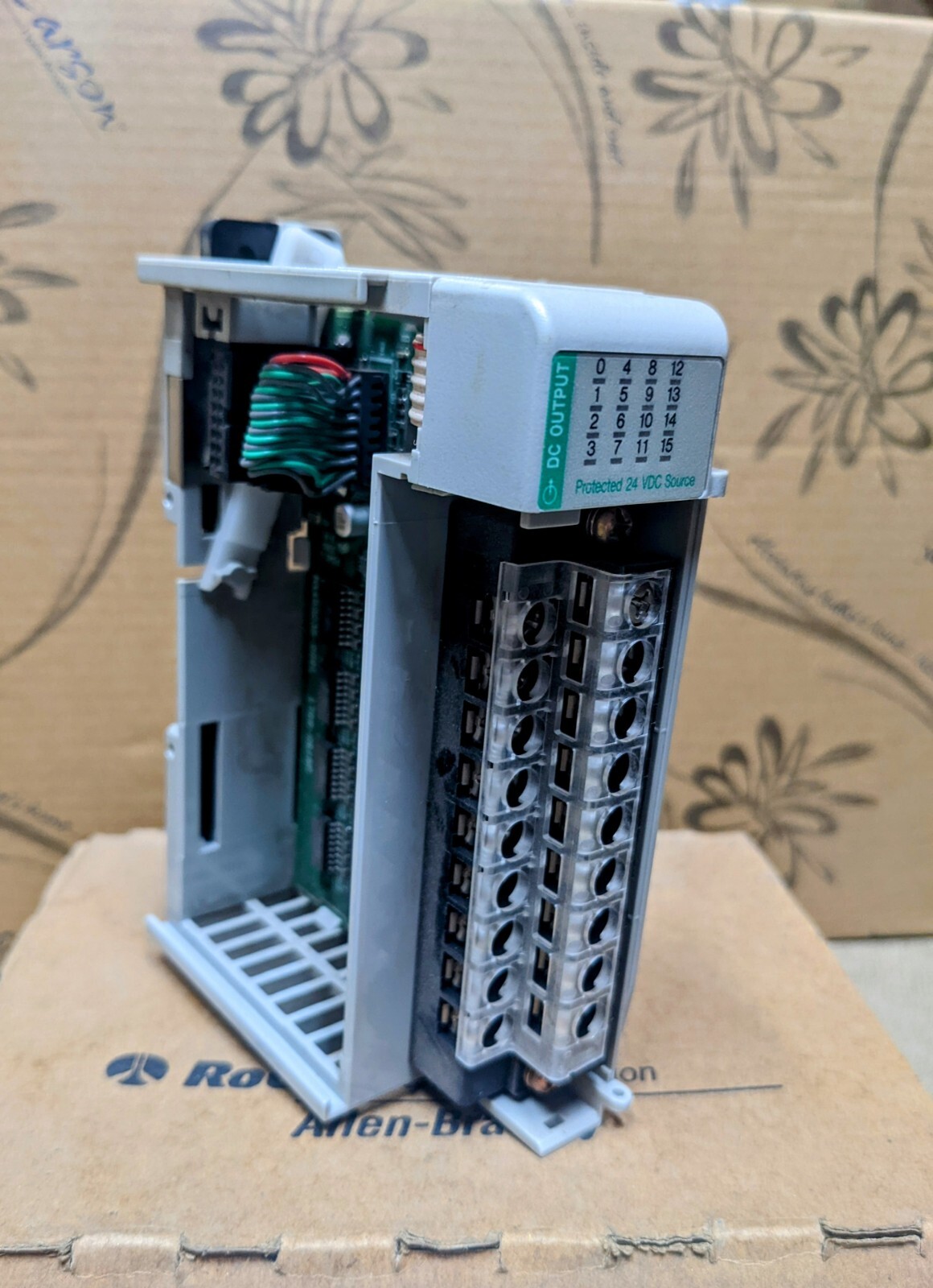 Allen-Bradley 1769-IQ16 SER/A 16 Pt 24VDC ~NEW OPEN BOX