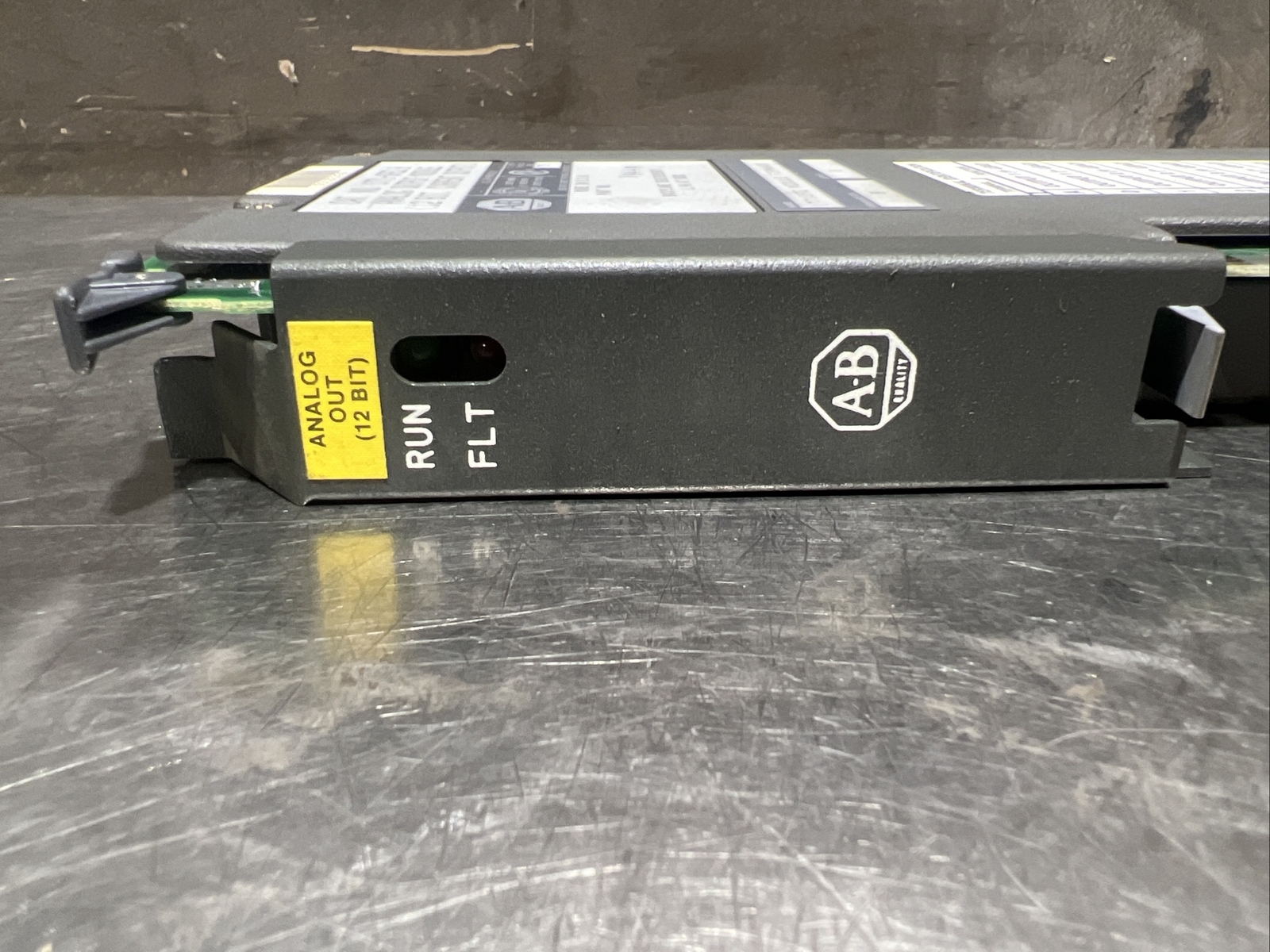 Allen Bradley 1771-0FE2 B Analog Output Module. Used Surplus