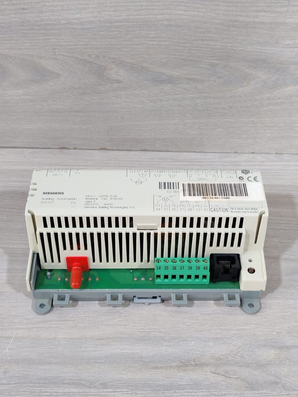 Siemens RXC32.1 Room Controller RX32.1/00032 24V 50/60Hz- WITH FILTHY BOX